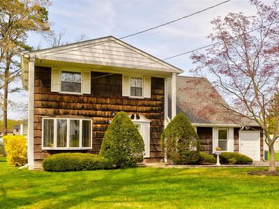 5 Cottonwood Avenue, Port Jefferson Station, NY, 11776