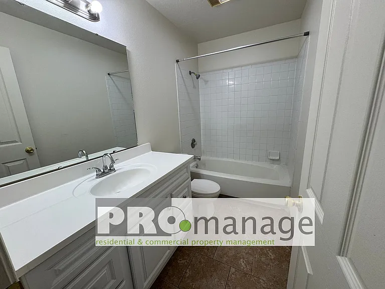 2185 Stace St #2 — Photo 7