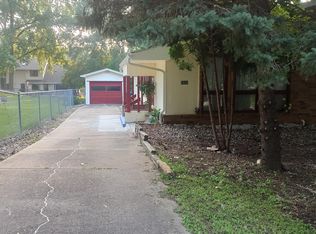 2826 67th St #1, Urbandale, IA 50322