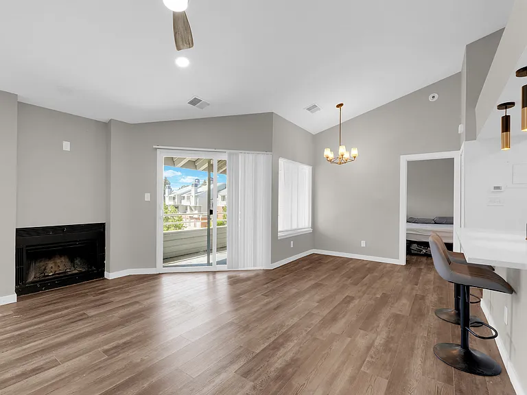 940 Acapulco Ct #61 — Photo 4