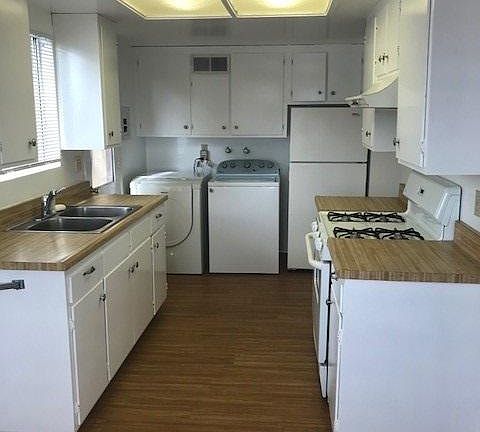 3rd image of 1624 S Juniper St APT A
