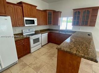 2485 W 5th Ct #B, Hialeah, FL 33010