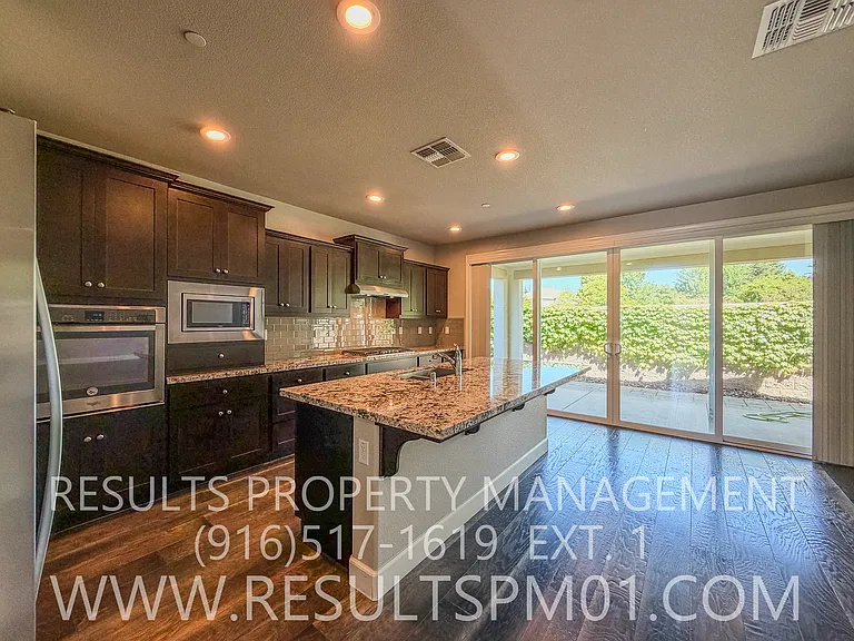 5043 Verona Dr — Photo 7