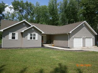 827 Oakwood Ave, Danville, IL 61832