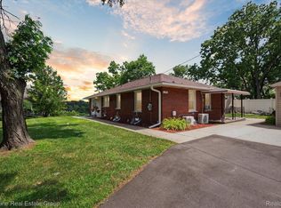 2145 Rawsonville Rd, Belleville, MI 48111