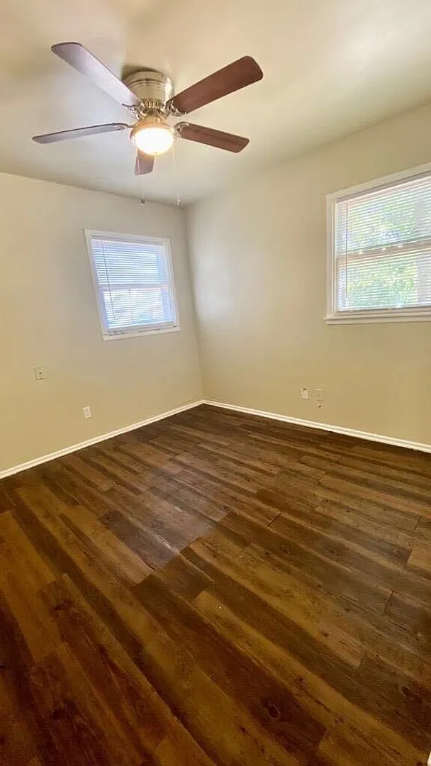Handyman Special $0 First Month's Rent / "You Fix, You Save Big!! — Photo 4