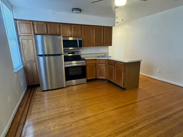 900 S 5th St Floor 2, Philadelphia, PA 19147