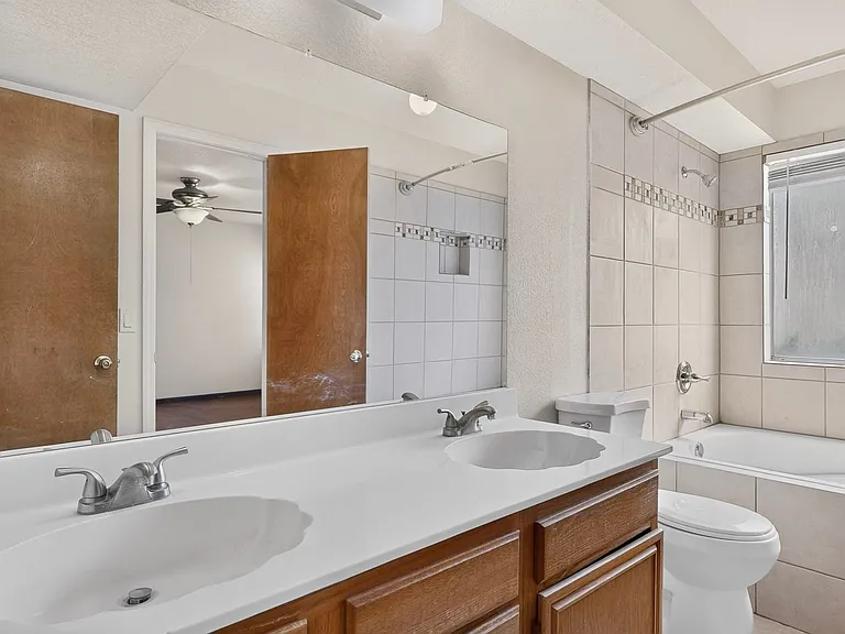 7817 Sunrose Dr NW — Photo 10