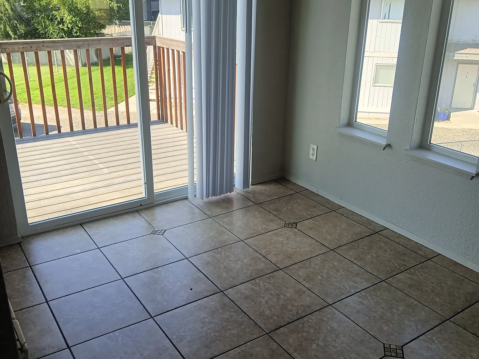 2 bed, 750 sqft, $1,350 — Photo 2