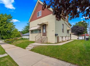 4310 S Packard Ave, Saint Francis, WI 53110