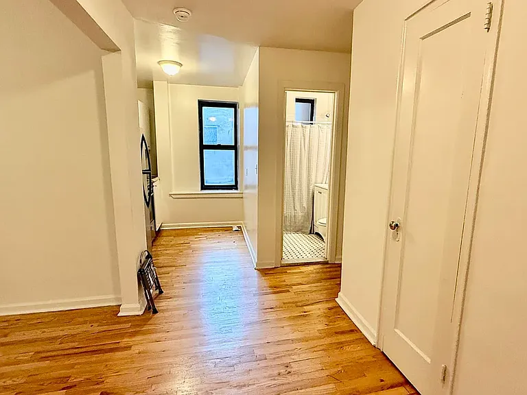 115 Essex St #3D — Photo 2