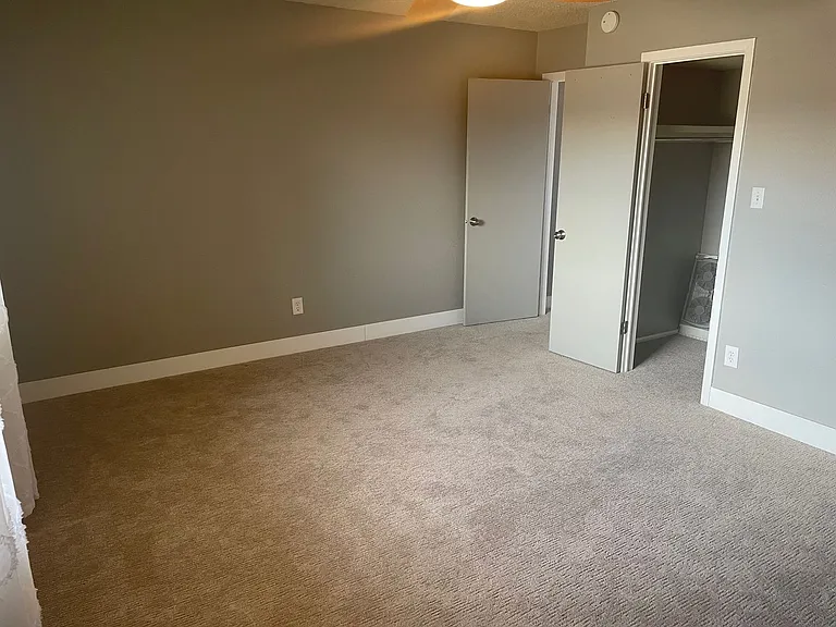 3825 S Monaco Pkwy #131 — Photo 16