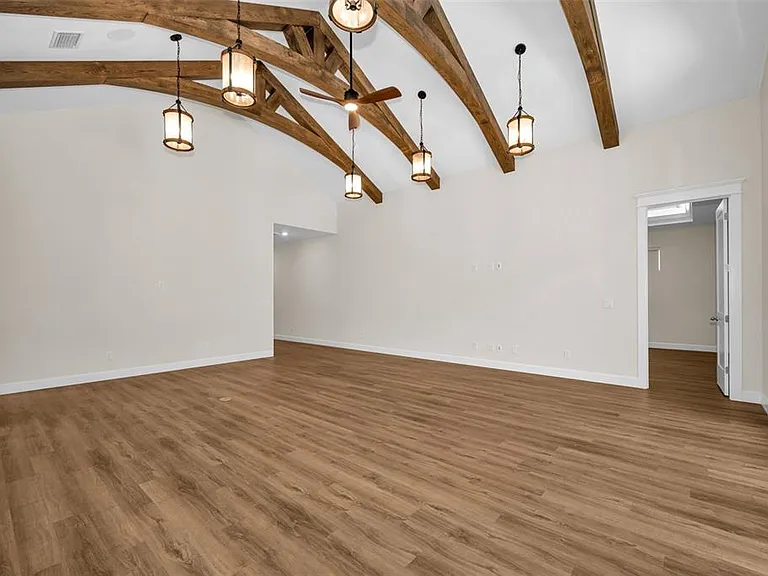 522 Louden Ave — Photo 13