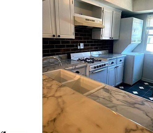 5th image of 2530 E North St Unit 3-B