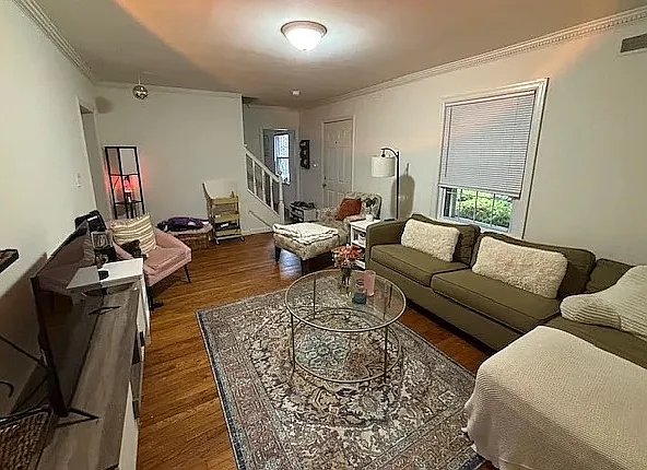117 University Boulevard - 1 — Photo 4