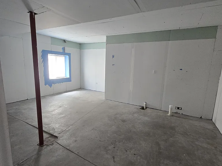 574 S Chimazo Dr — Photo 24