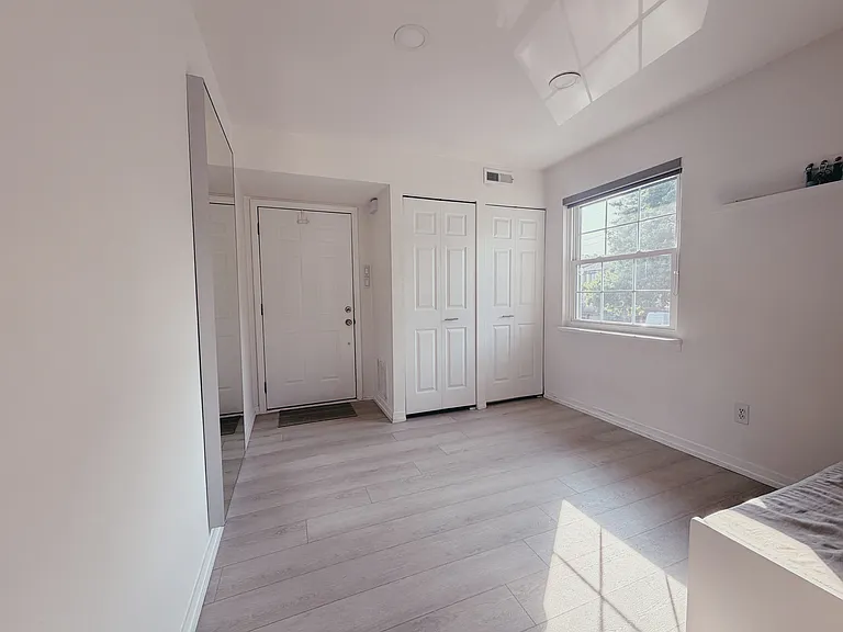 15126 Beverly Dr #2 — Photo 2