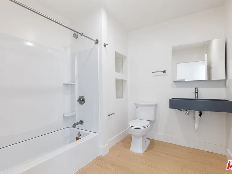 8561 Belmont St #7 — Photo 14