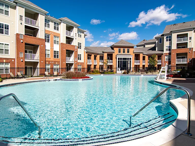 Free-Form Pool & Outdoor Living Areas