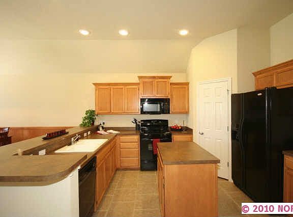 3rd image of 4053 S 214 East Ave