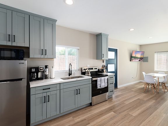5th image of 363 Guava Ave #B