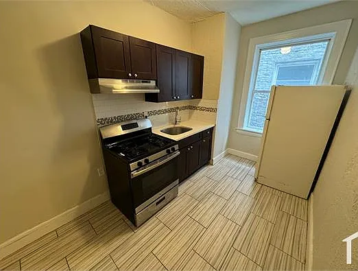 691 Elizabeth Ave #44 — Photo 1