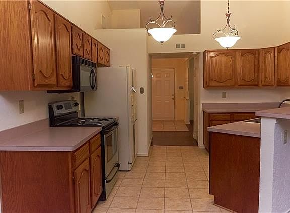 5th image of 3625 Berrywood Cir