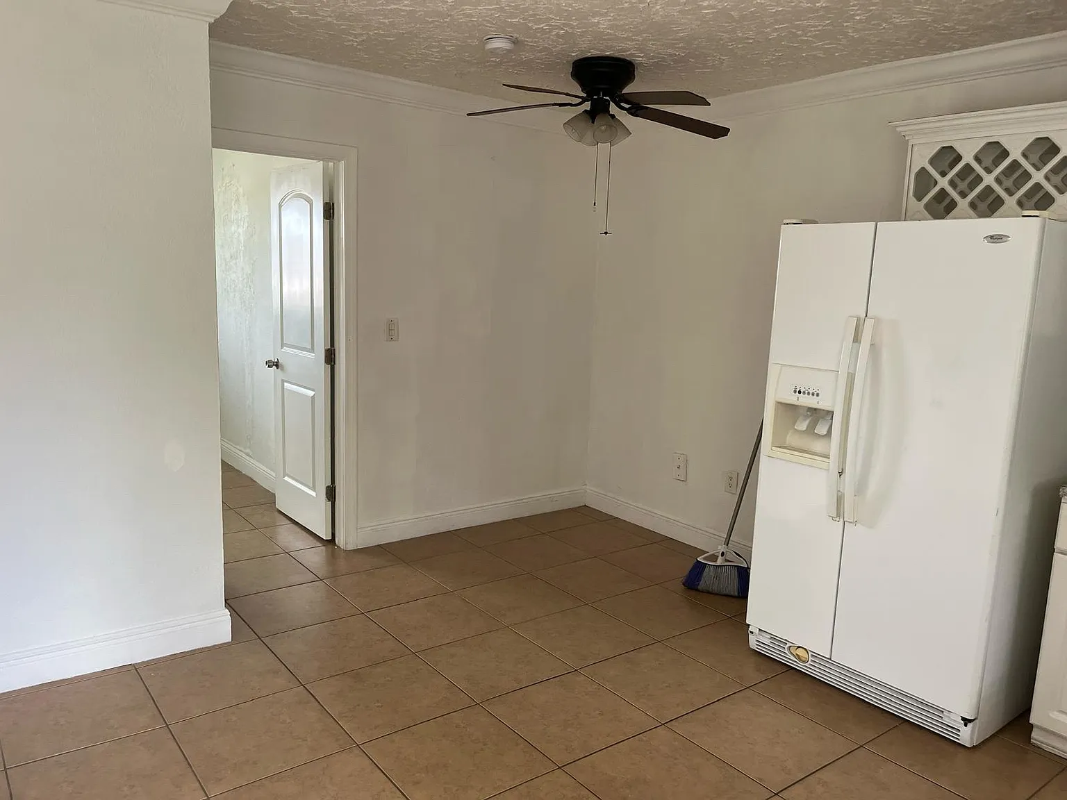 1 bed, 650 sqft, $1,600 — Photo 4