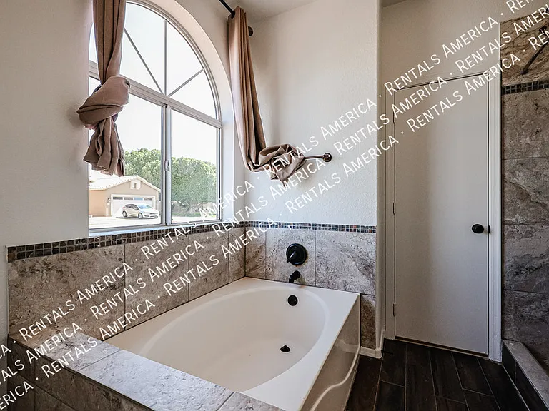 764 E Sheffield Ave — Photo 26