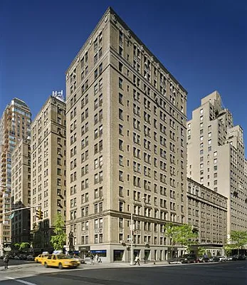 Rented by Luxury Property Group | media 17