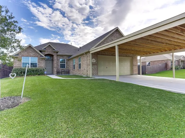 14092 Overstreet Dr, Willis, TX 77318