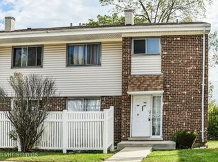 852 White Oak Ln, University Park, IL 60484