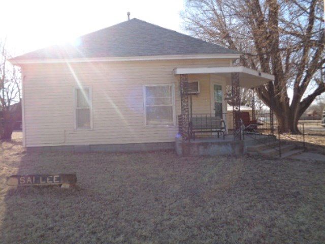 2nd image of 1102 Cleveland St