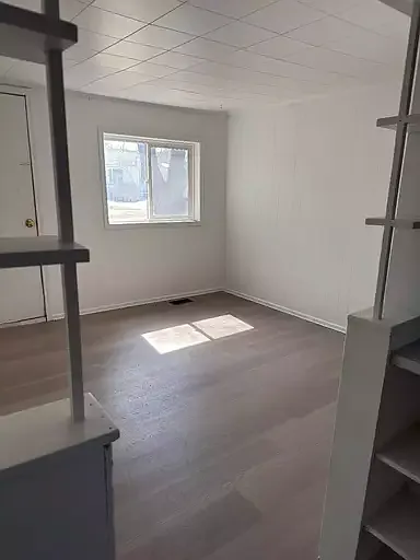 135 Larche Ave E #1A — Photo 8