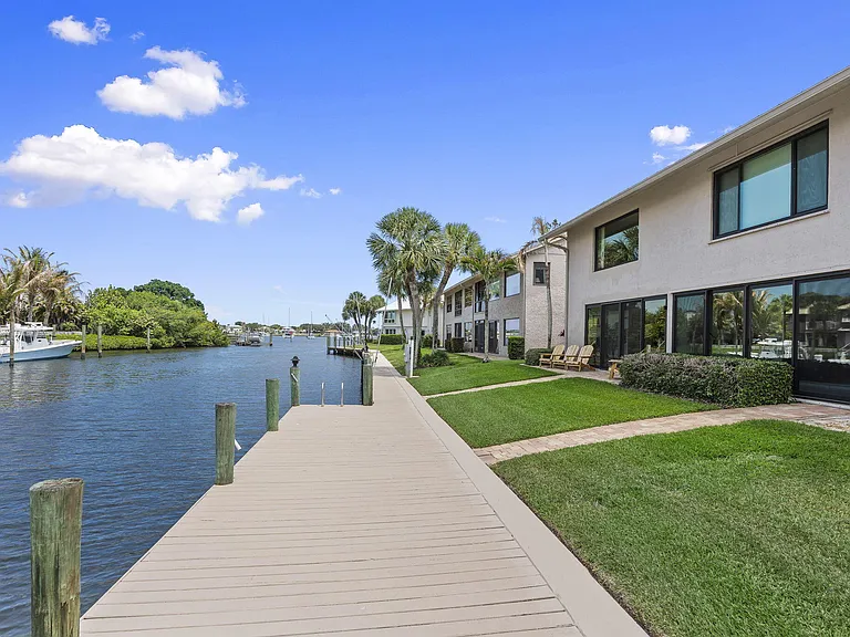4189 SE Saint Lucie Blvd — Photo 35