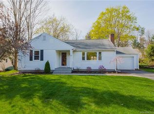 11 Braeburn Rd, West Hartford, CT 06107