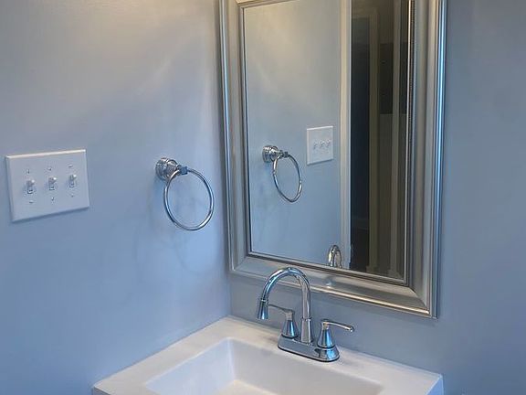 3rd image of 4245 Tholozan Ave Unit 3