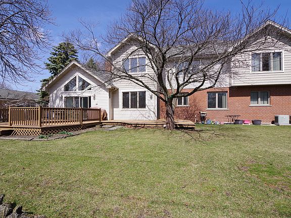 2nd image of 3215 Greenbriar Dr