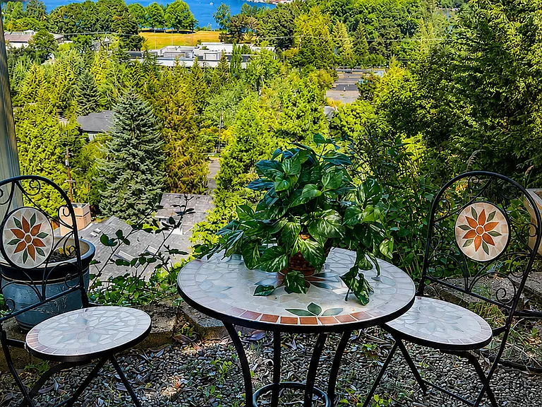 Outdoor sitting area