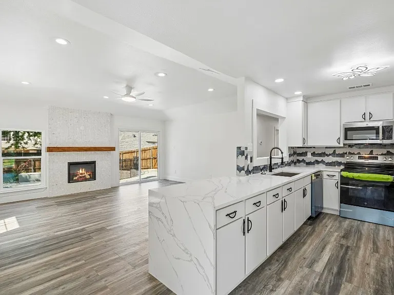 913 Filmore Dr — Photo 8