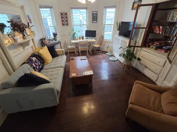 156 River St #1, Cambridge, MA 02139