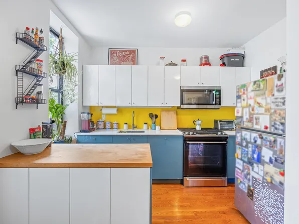 1390 Madison Street image 2 of 21