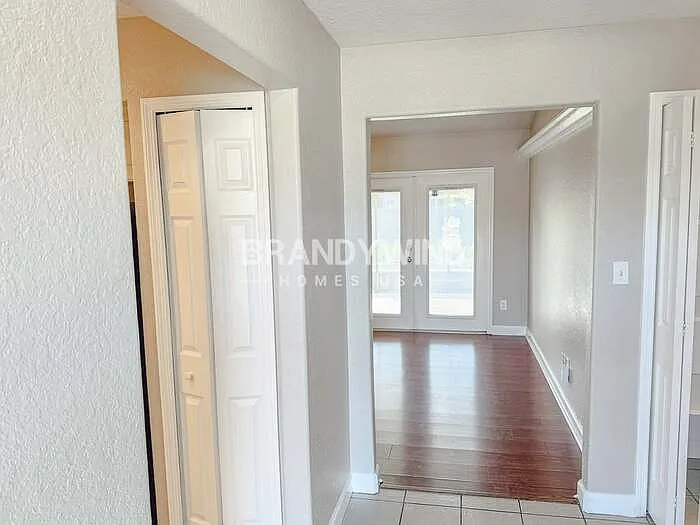 220 Bonnie Glen Ln — Photo 4