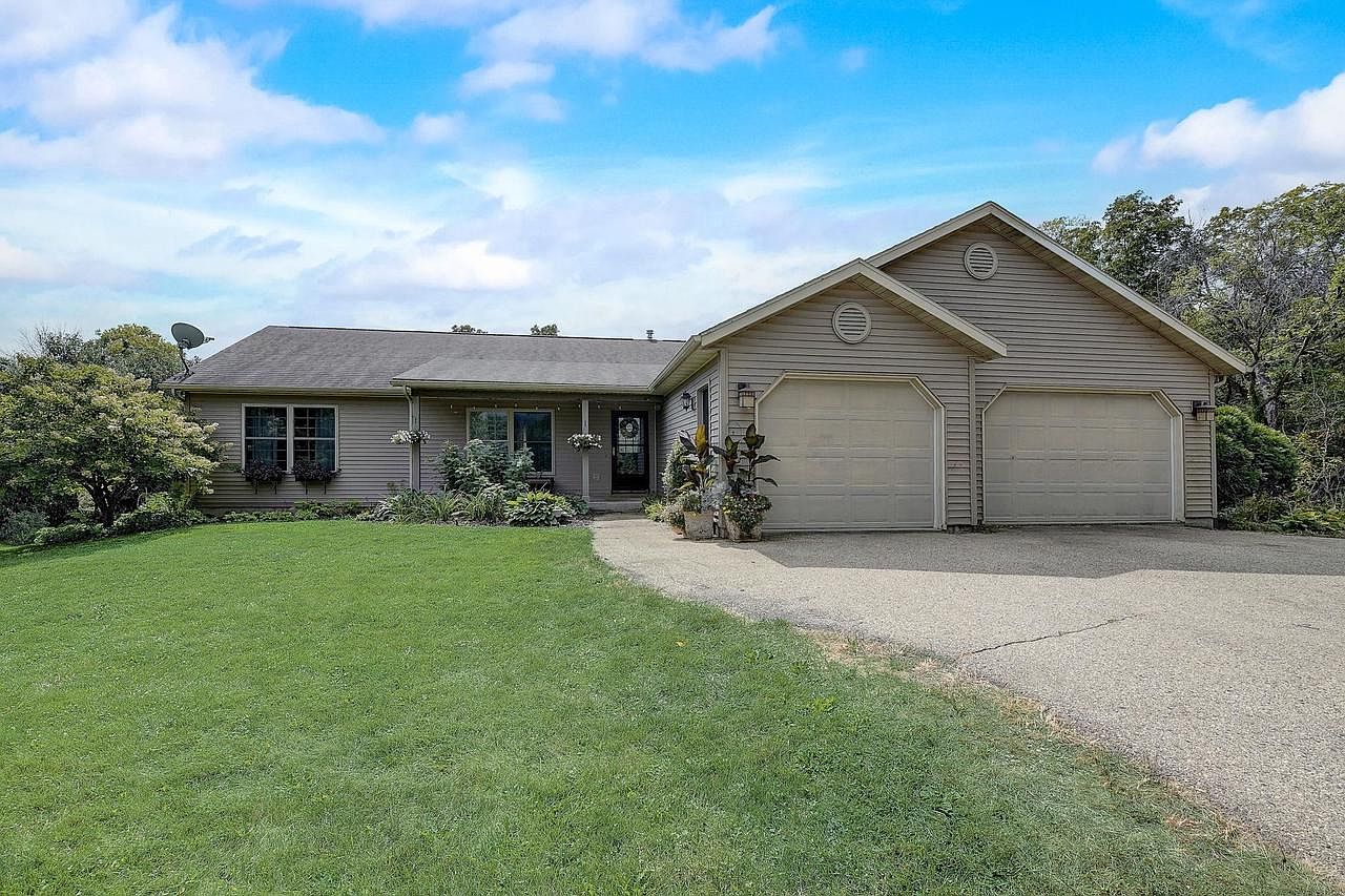 10387 East Hudson Street, Mazomanie, WI 53560 MLS 1963517 Zillow