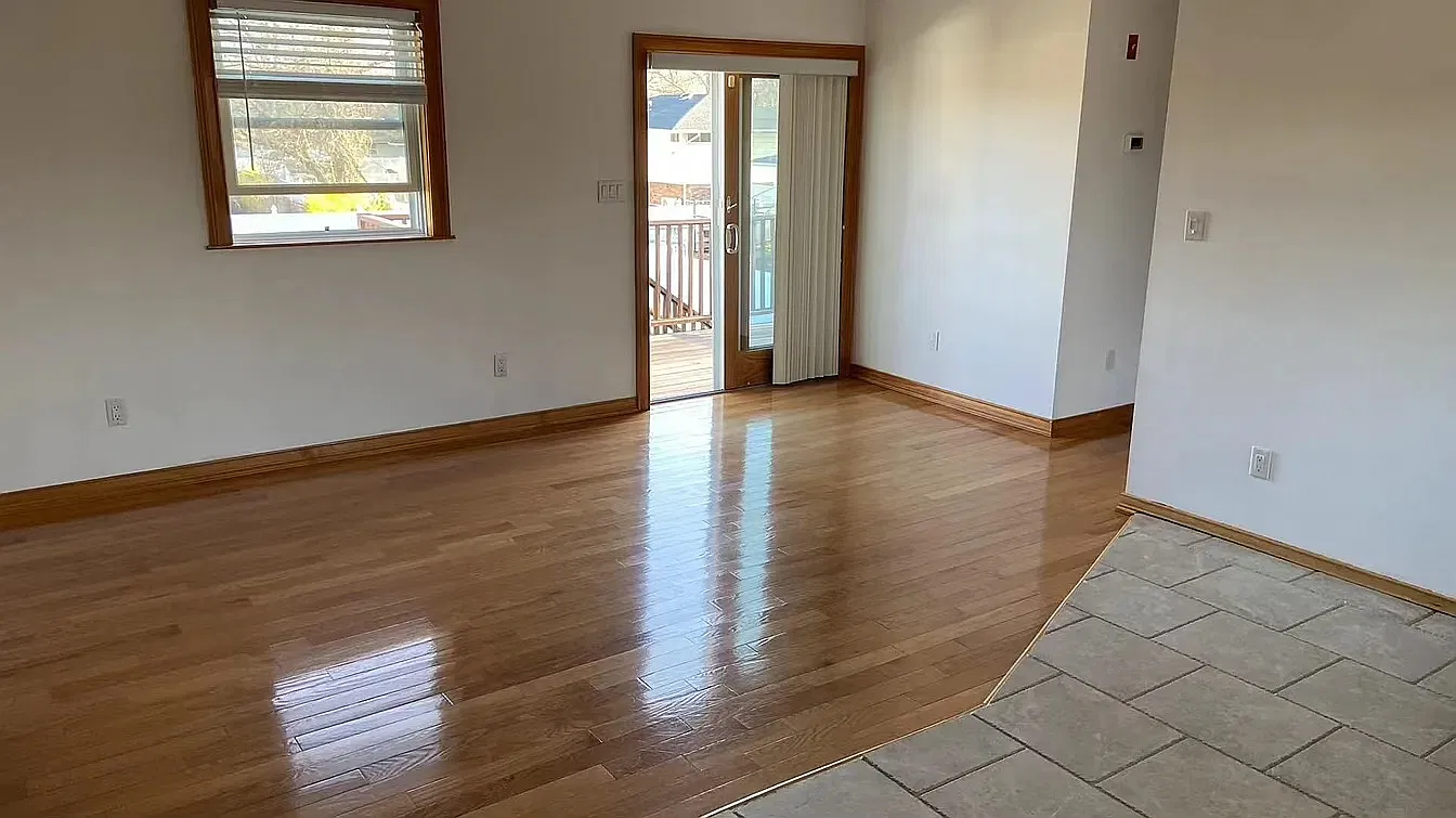 Renee Pl, Commack — Photo 4