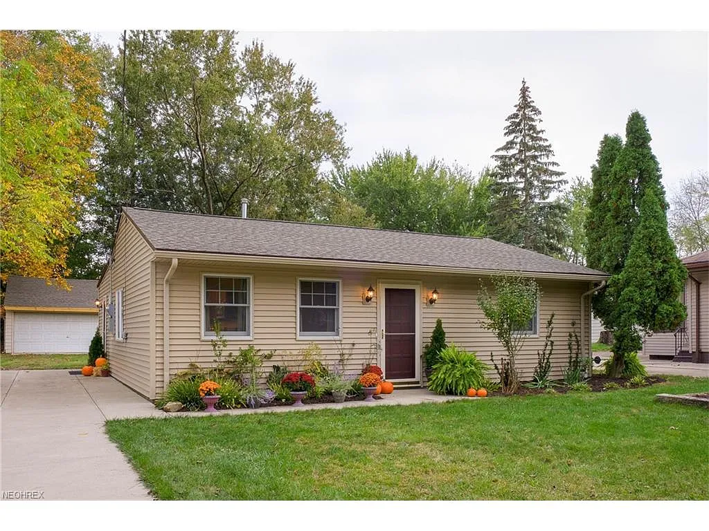 6797 Franke Rd photo 1