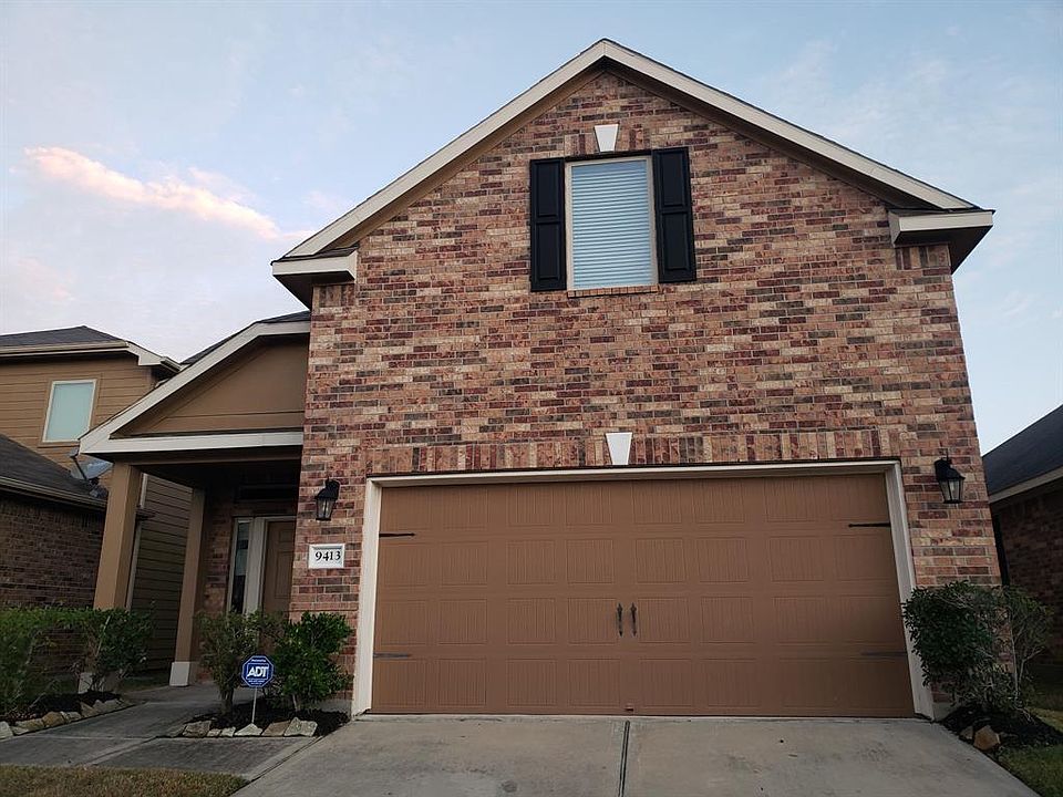 1st image of 9413 Savannah Holly Dr