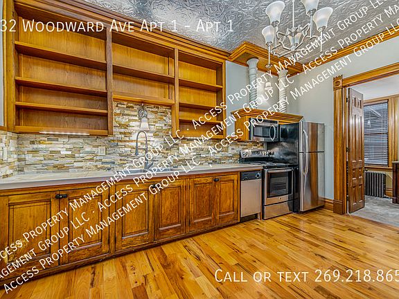 4th image of 232 Woodward Ave APT 1