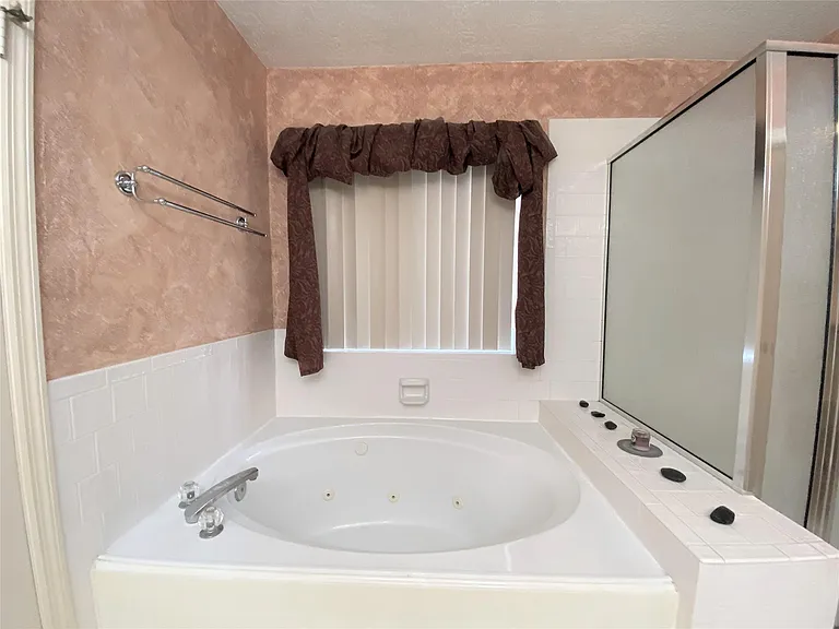 6918 Springcrest Ct — Photo 22