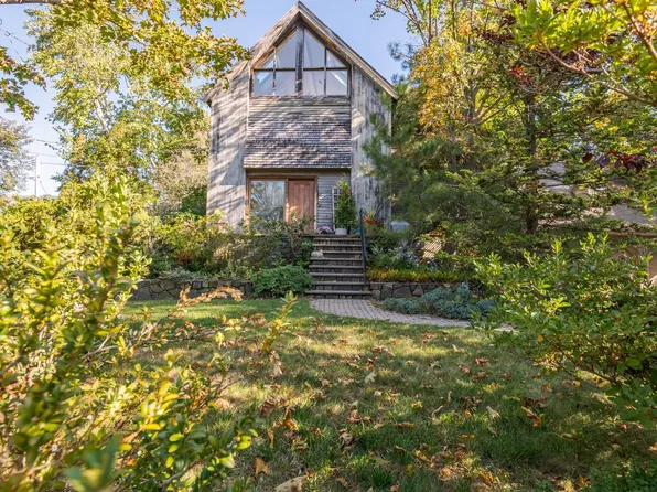 71 Pitman Rd, Marblehead, MA 01945